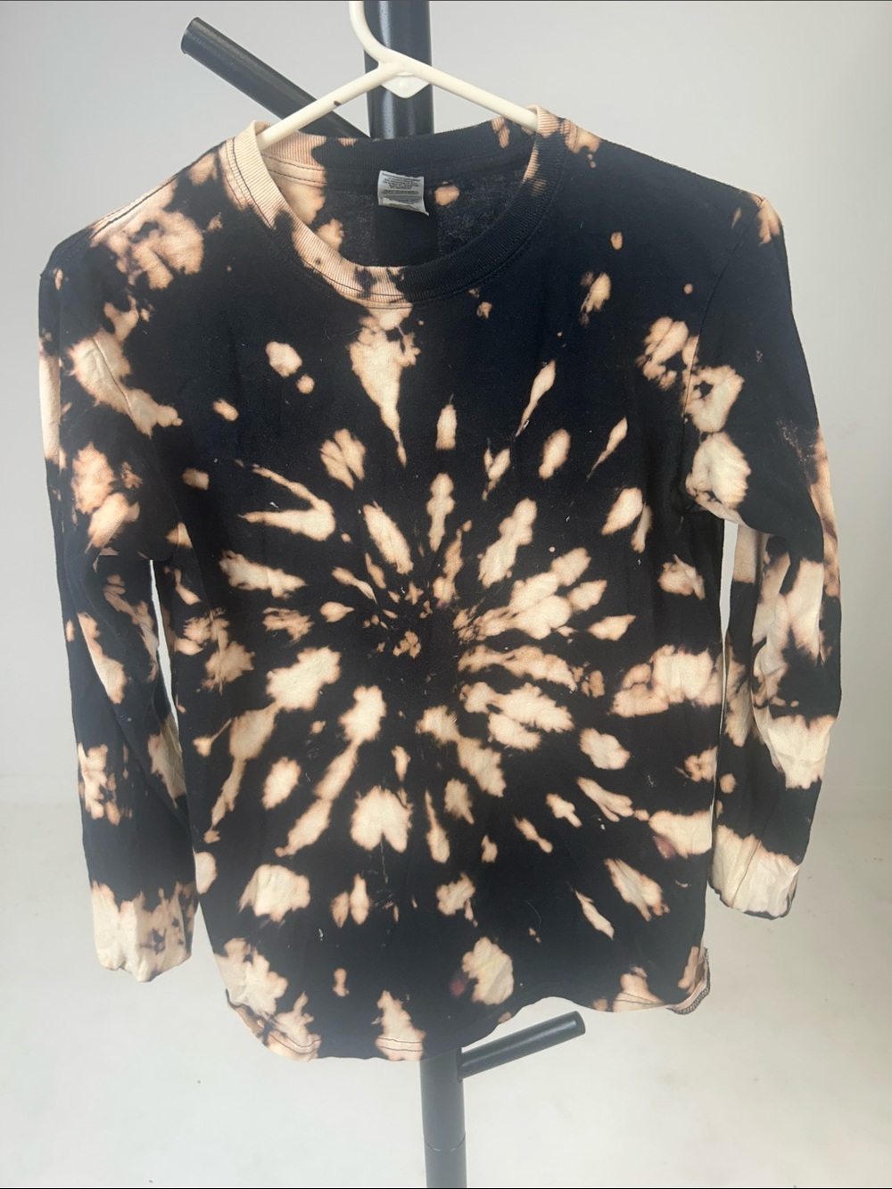 Men's Black & Bleach Tie-Dye Long-Sleeve Sweater